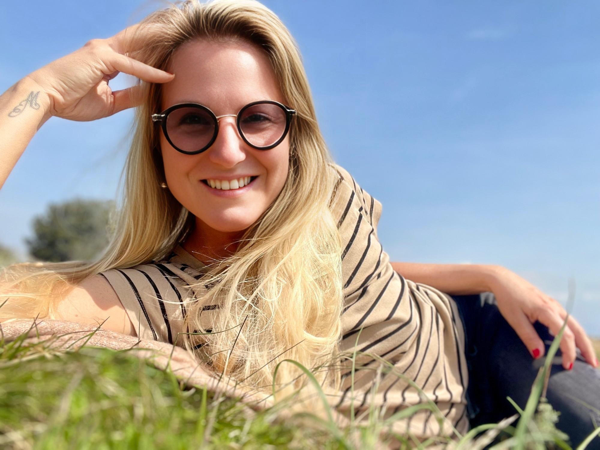 Tantra Two individuals in a serene setting practicing Tantric touch and mindful breathing. The atmosphere exudes calm and spiritual connection, symbolizing the release of inner energies and personal healing through intimate, intentional touch and deep breath