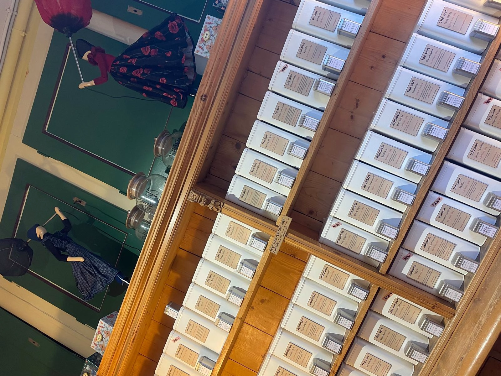 Warm cup of tea held in hands, steam rising softly, surrounded by autumn leaves, evoking mindfulness, calm, and a ritual of presence